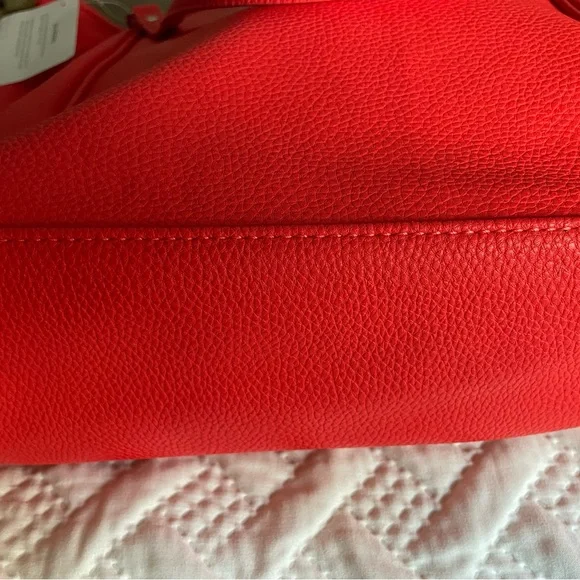 NWT RARE Thirty-One Daring Abbey byJewell Coral Faux Leather
9.5”Wx13.5”L  NWT - Picture 3 of 6